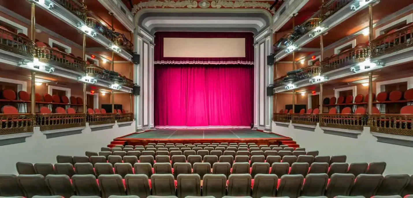 El Teatro Ángela Peralta se encuentra ubicado en el Centro Histórico de Mazatlán. Foto: Sinaloa 360.