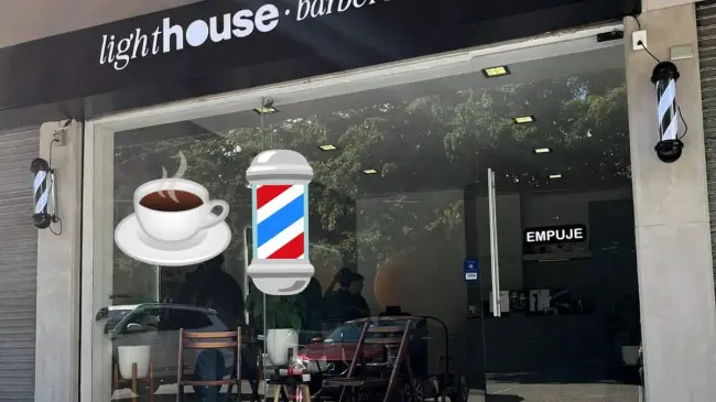 Lighthouse Barber ofrece una experiencia única con su concepto de barbería y café. Foto: Tus Buenas Noticias