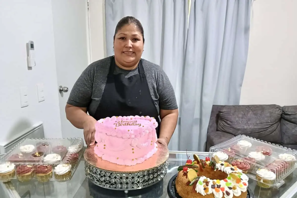 María Isabel emprendió su negocio de repostería hace cinco años, hoy es su forma de vida en Zona Dorada, del sector Los Ángeles.