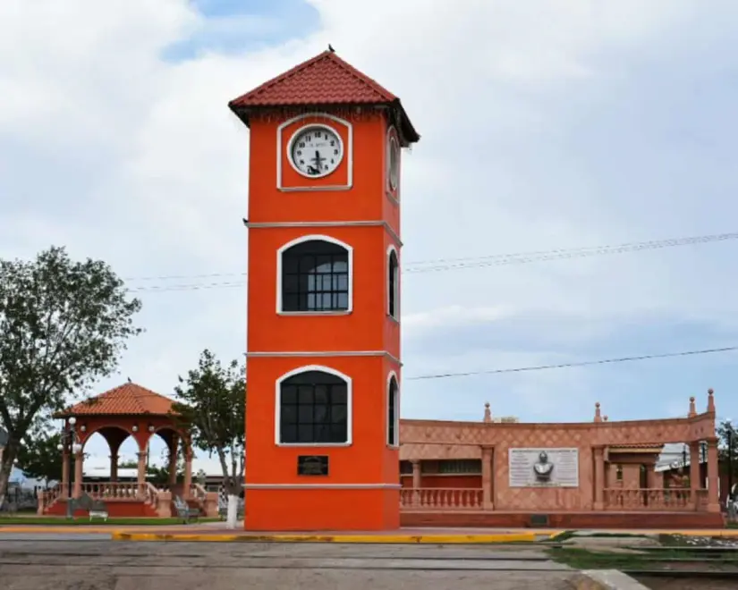 Plaza del Reloj