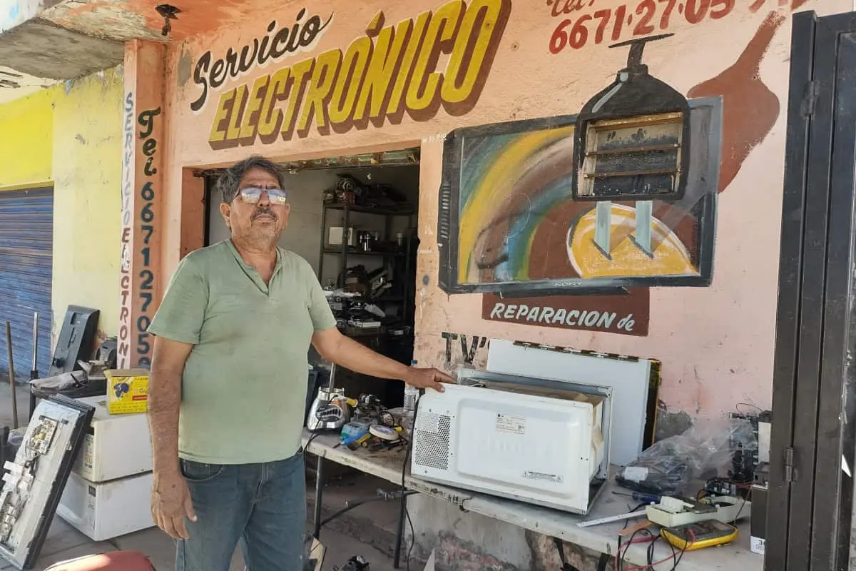 Benedicto Ríos, “El Venado”: 24 años reparando sueños y aparatos electrónicos en Culiacán