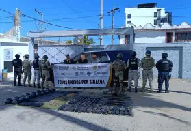 Detienen a tres hombres armados en San Francisquito, Mazatlán: incautan arsenal y vehículo robado