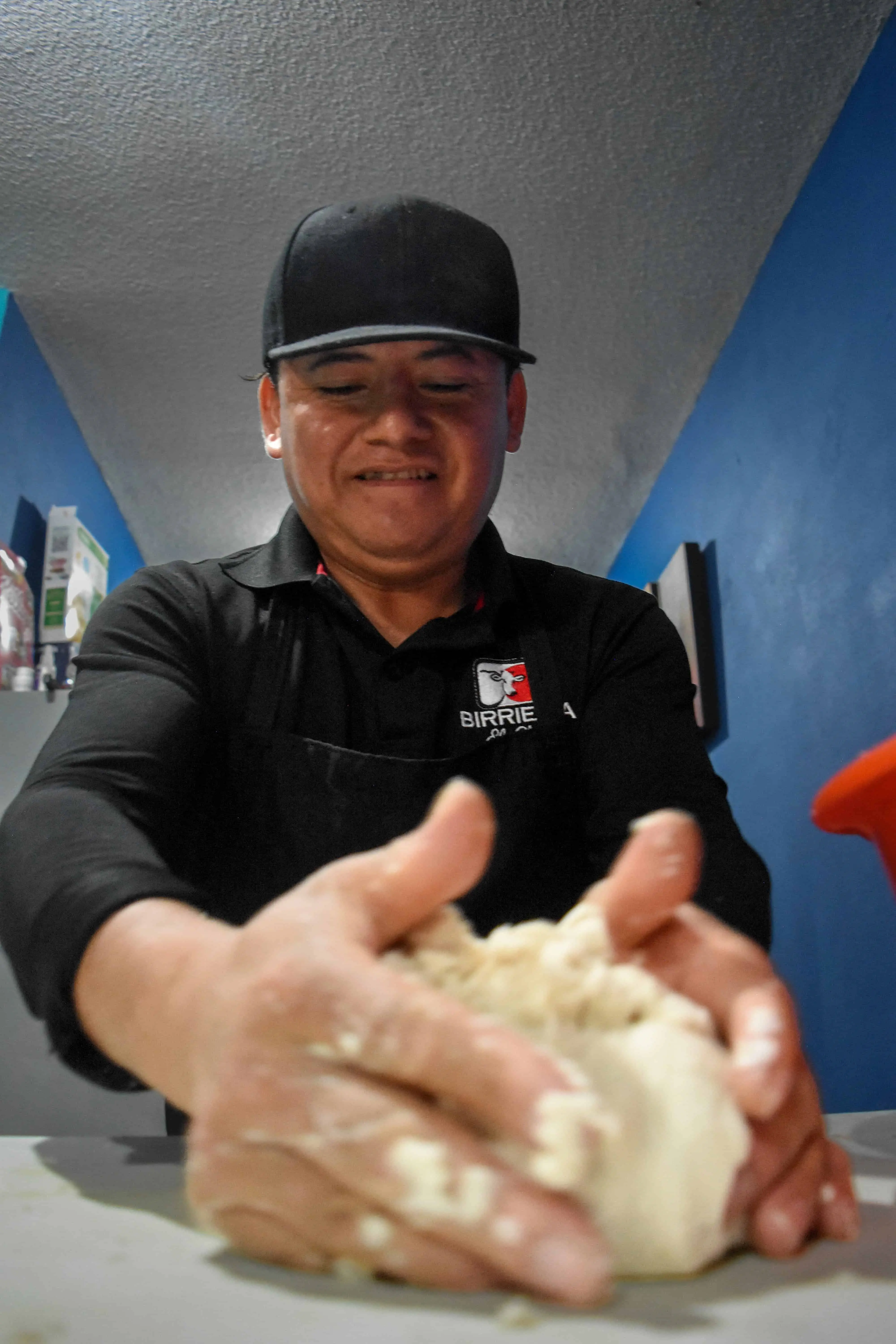 Ser panadero es un oficio que disfruta como una pasión. Foto: Lino Ceballos.