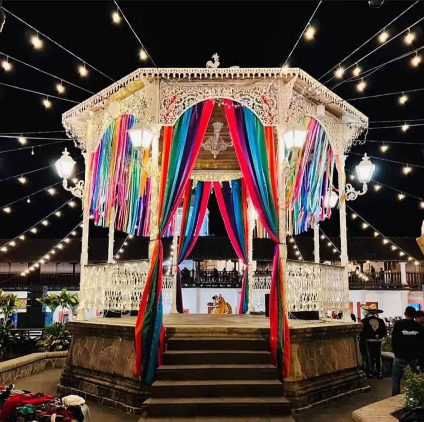 Plaza Principal de San Sebastián del Oeste. Foto: Instagram