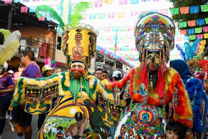 Encuentro de comparsas en el Carnaval Jiutepec 2025