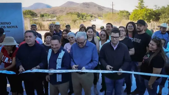 Más carreteras estatales para Sinaloa en programa del gobierno del estado
