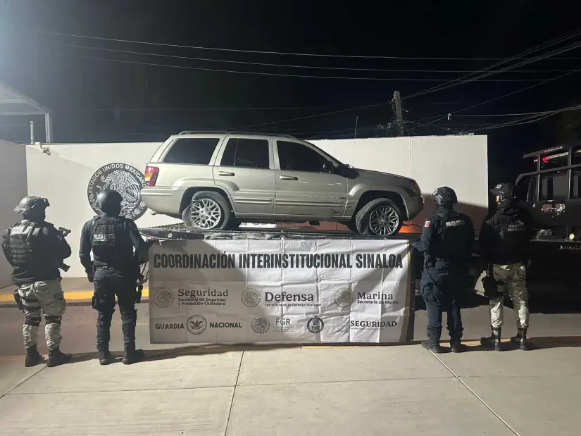 Camioneta decomisada en Culiacán.