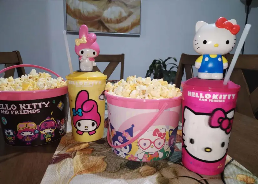 El combo de Hello Kitty y sus amigos en Cinemex. Foto: Miriam Zarco