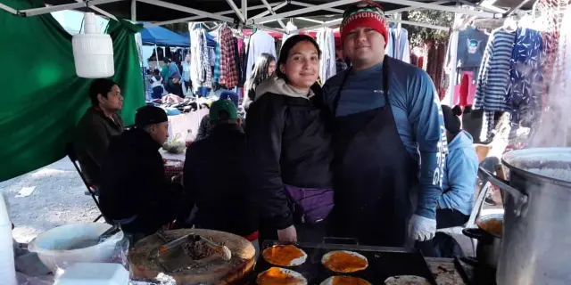 Luis Fernando y Ana Rosario son los genios de las quesabirrias en Villa Juárez