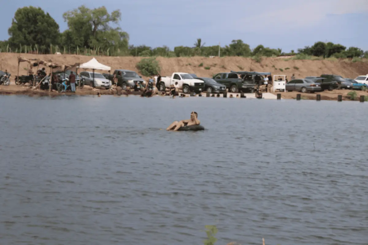 Represa de Sataya Navolato para disminuir la sequía, convertida en balneario. Reporte 18