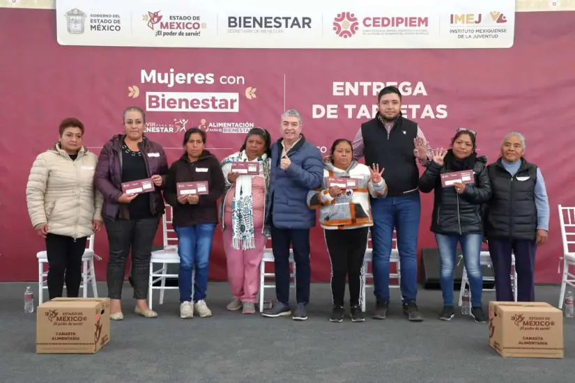 Mujeres con Bienestar apoya con 2 mil 500 pesos a las beneficiarias del programa. Foto: Cortesía