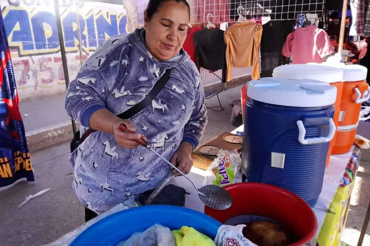 Gorditas y atole le dan sabor a los tianguis de Culiacán y Villa Juárez