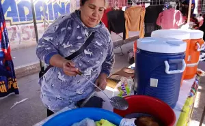 Alicia Rangel lleva sus gorditas y atoles a los tianguis de Culiacán y Villa Juárez