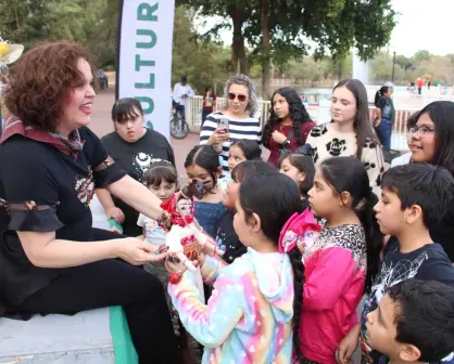 "Annia, la venadita que danza emociona a niños y adultos en el Parque Culiacán