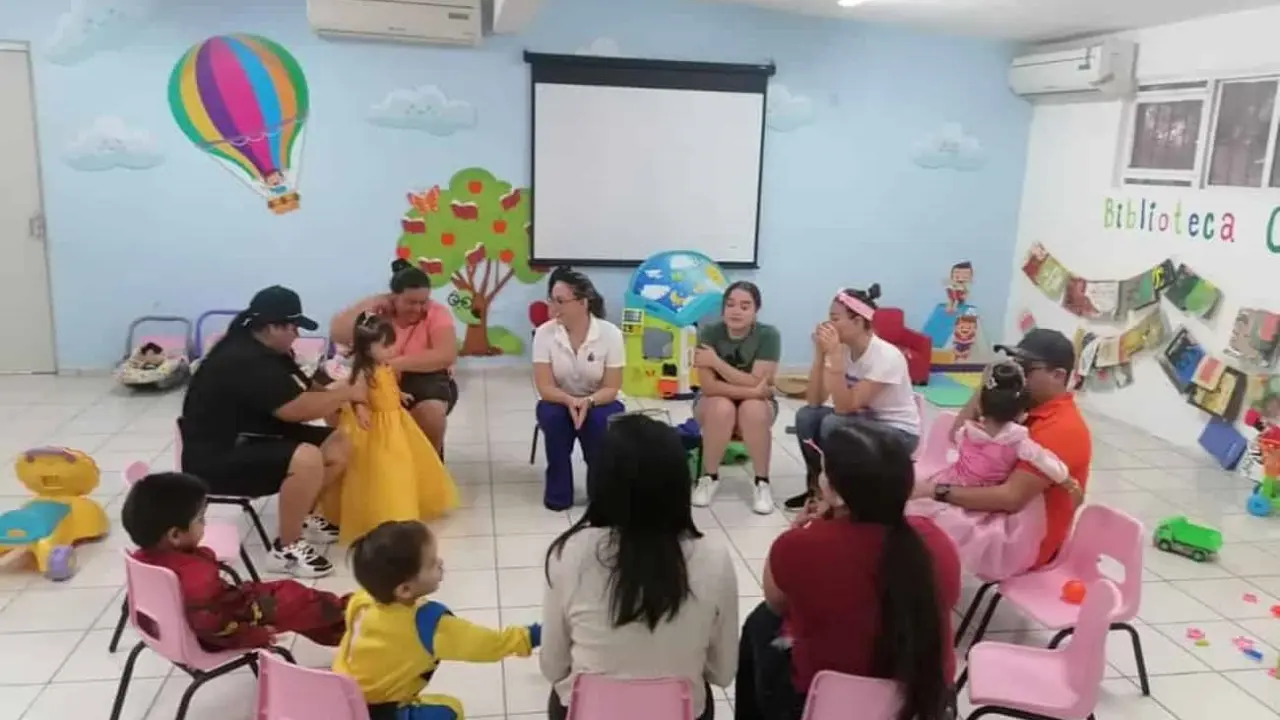 El CCAPI 72 en la colonia Emiliano Zapata promueve una crianza amorosa y saludable, fortaleciendo vínculos y el desarrollo integral de niños y mujeres embarazadas.