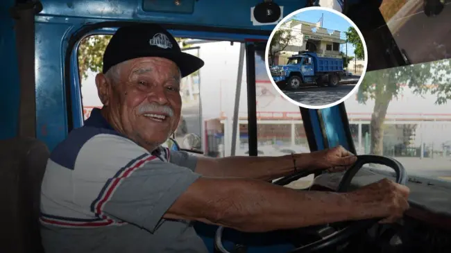 Alfredo Beltrán Gallardo, con su góndola azul, ha sido un pilar en la industria de la construcción, brindando su dedicación y esfuerzo durante más de 30 años. Foto: Juan Madrigal