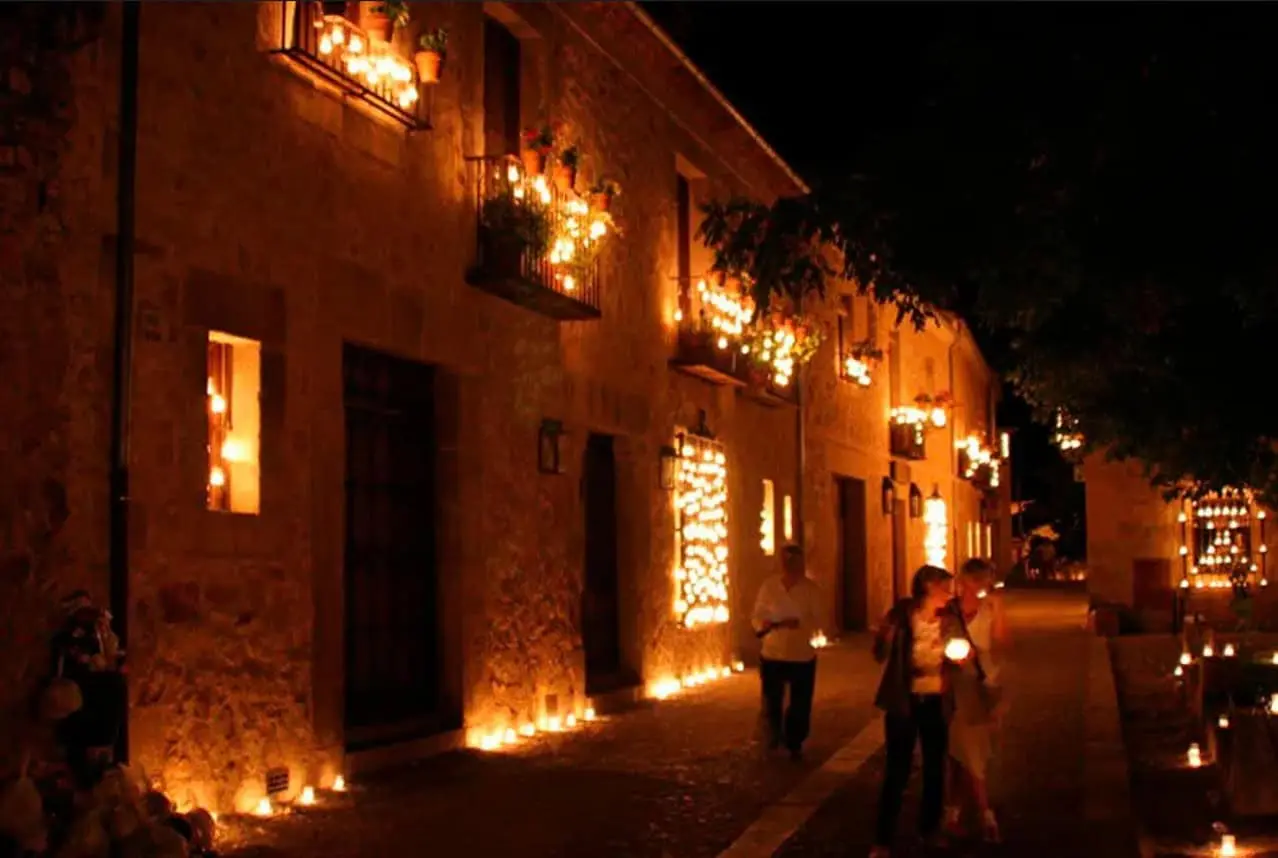 La Fiesta de Las Velas es una de las celebraciones más esperadas por los turistas que visitan Cosalá. Foto: Cortesía.