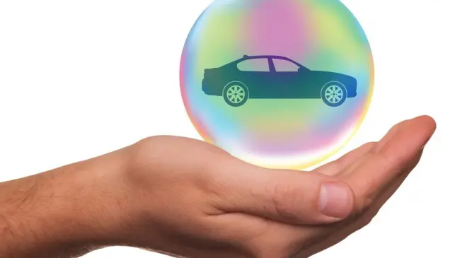 Antes de contratar una póliza de seguro para tu auto, analiza y compara las opciones.
