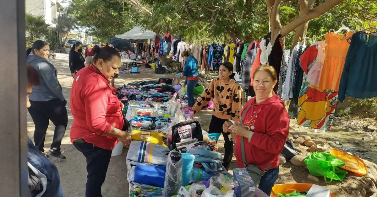 Todos los sábados son de tianguis en la colonia Progreso en Culiacán