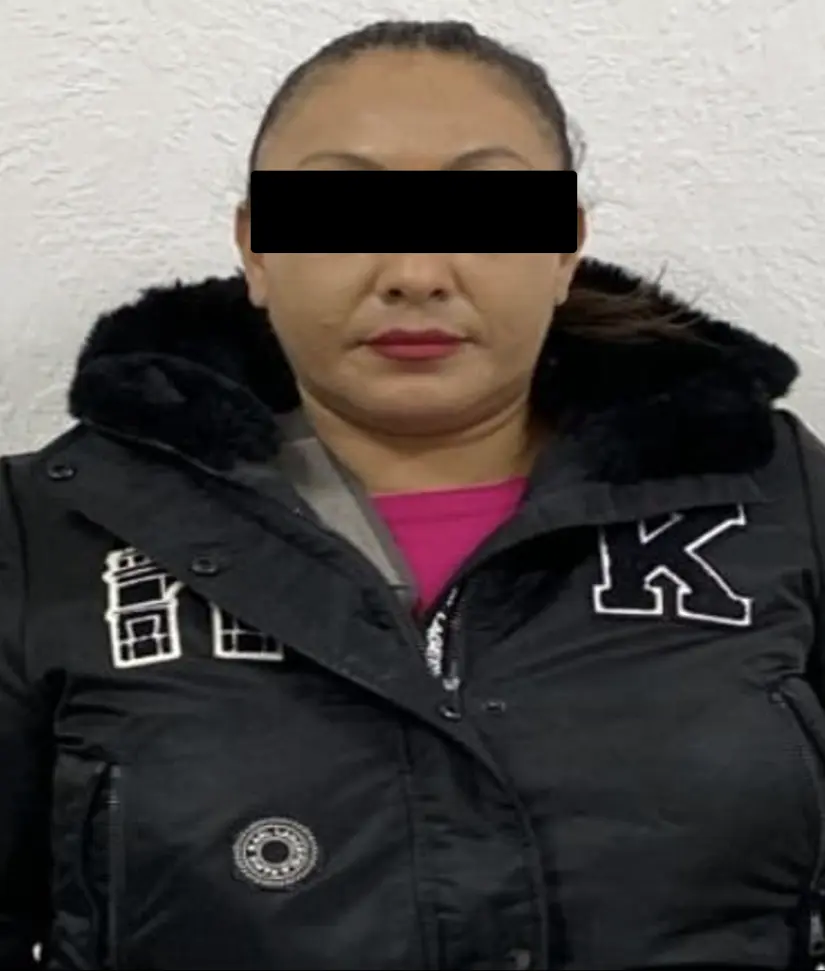 Mujer detenida en Baja California.