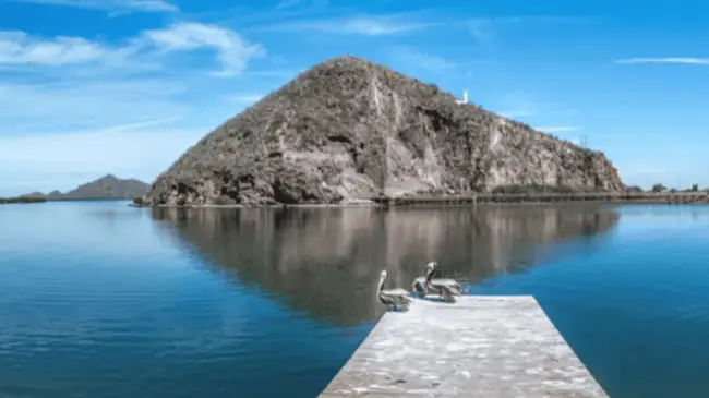 Playa El Maviri, encanto del municipio de Ahome, Sinaloa.