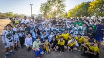 Juan de Dios Gámez da inicio a la construcción de la cancha de pasto sintético en Culiacán