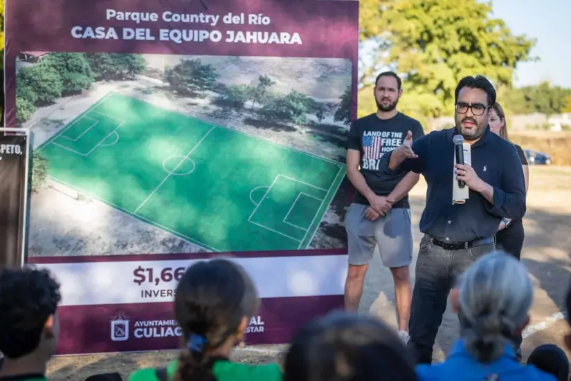 Inició la construcción de una cancha de futbol en el Fraccionamiento Country de Culiacán.