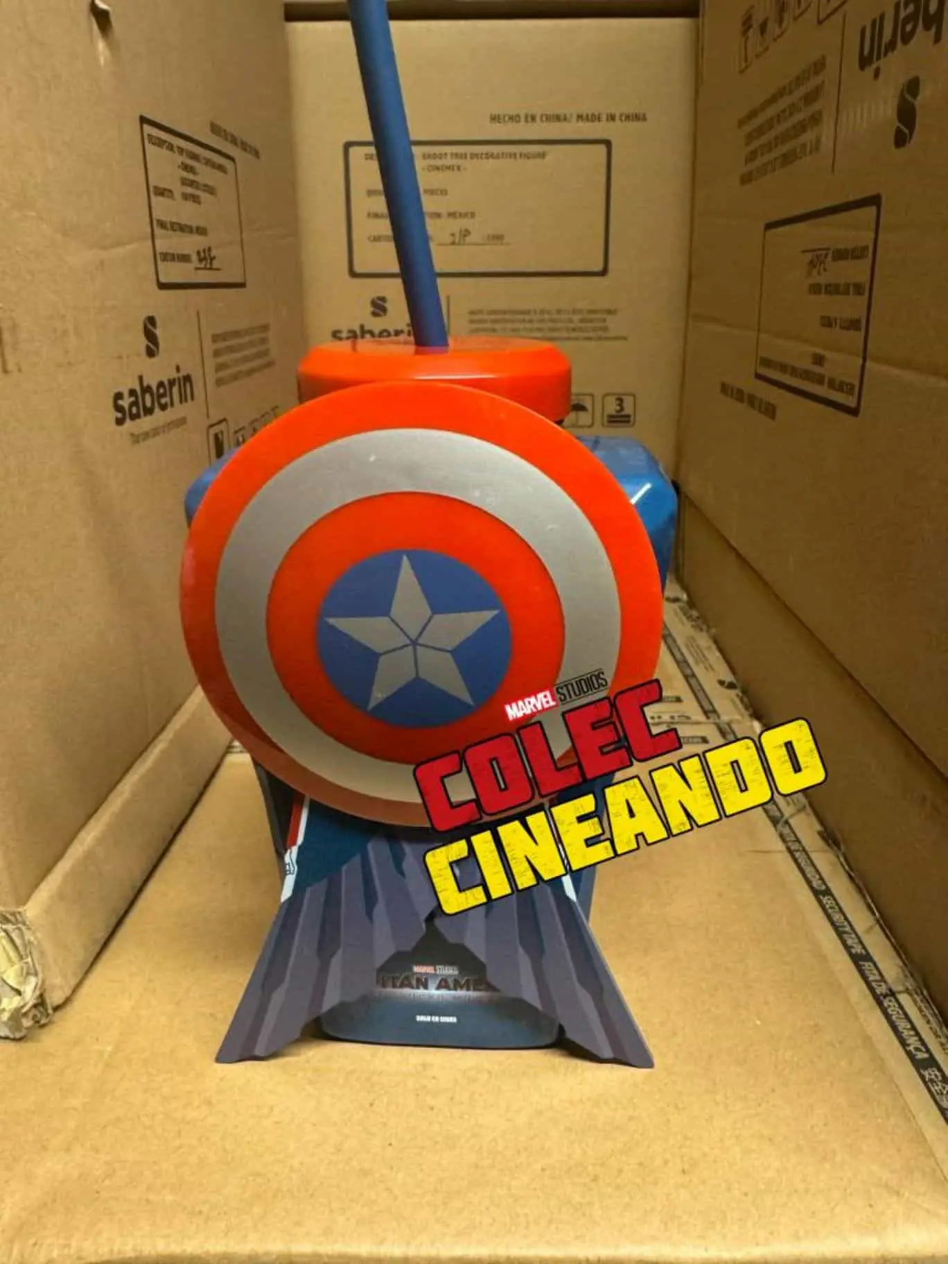 Vaso 3D del Capitán América de Cinemex. Foto: Coleccionando