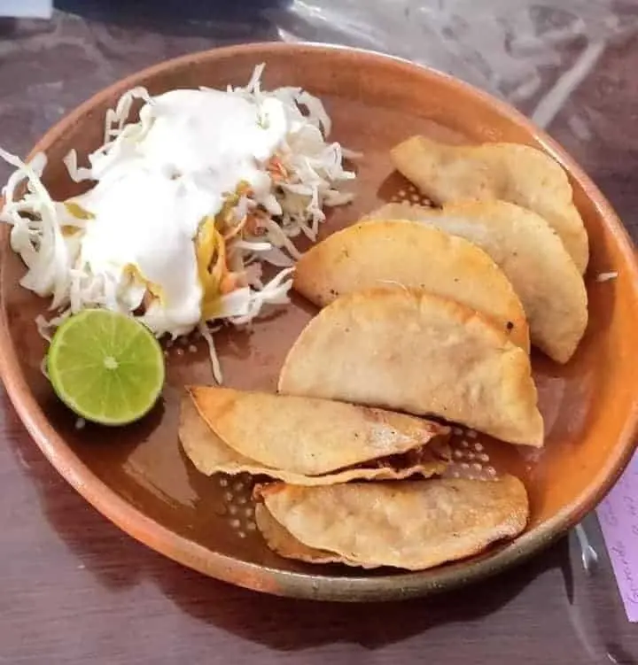 Tacos de papel en el Sombrerete, Zacatecas. Foto: Facebook tacos de papel YUNI