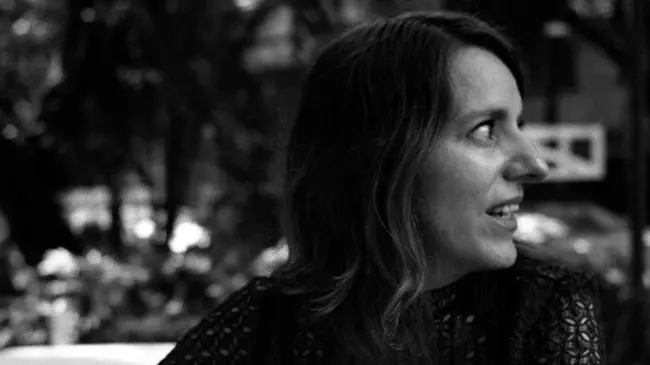 Daniela Tarazona, autora del libro Isla Partida.
