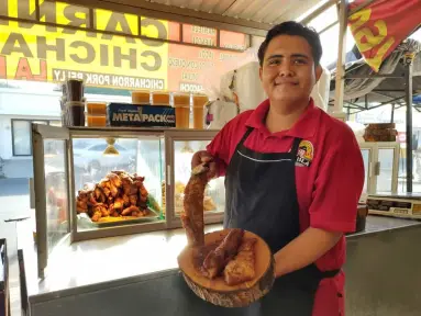 Con solo 23 años, Macario ha convertido su pasión por la buena comida en un negocio familiar en Culiacán