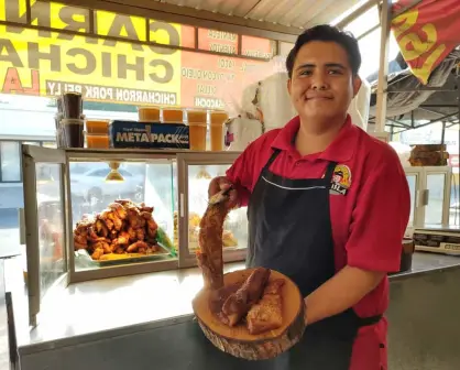 Con solo 23 años, Macario ha convertido su pasión por la buena comida en un negocio familiar en Culiacán