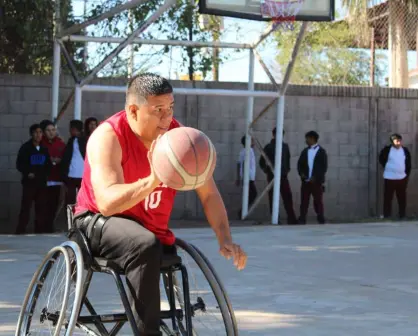 "Clínicas que Inspiran" arranca con éxito, llevan un mensaje de motivación y superación para los jóvenes de Navolato