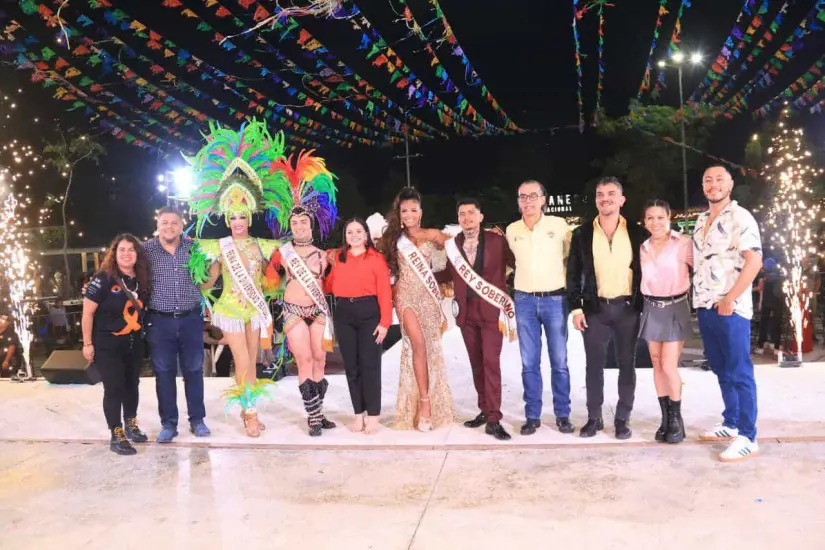 Parte del cortejo real del Carnaval Cancún 2025. Foto: Cortesía