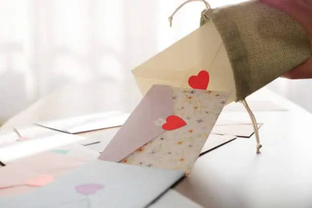 Ponte creativo con las tarjetas para San Valentín. Foto: iStock. 