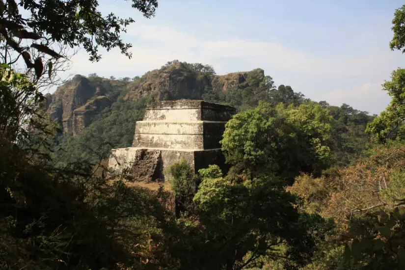 Cerro del Tepozteco, en Morelos. Foto: Lugares INAH. 