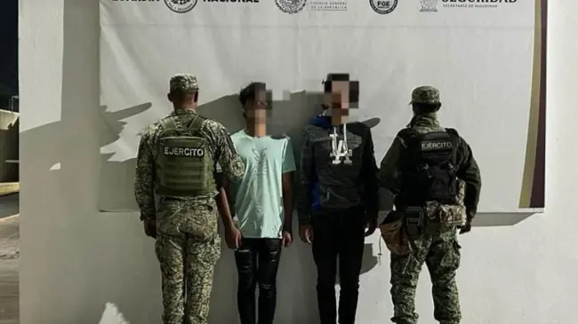 Operativo en Cosalá: Decomisan arsenal y vehículo todo terreno; hay dos detenidos.