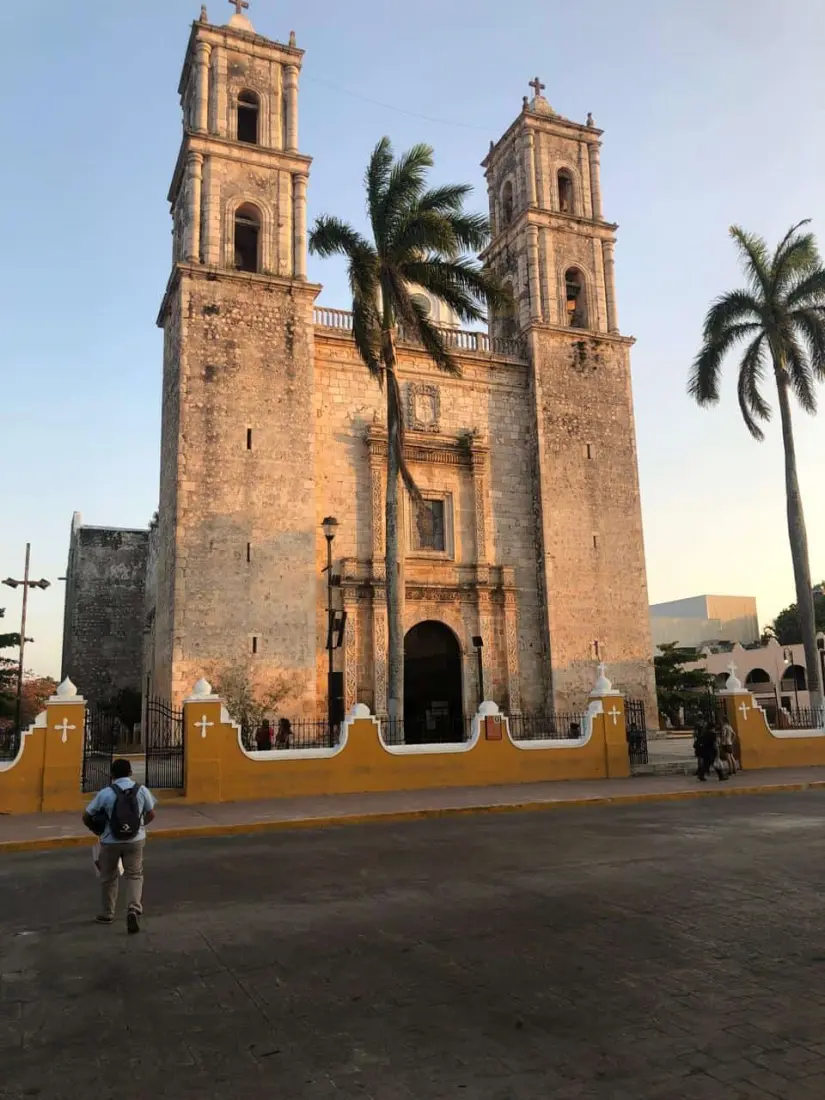 Capilla principal en Valladolid.