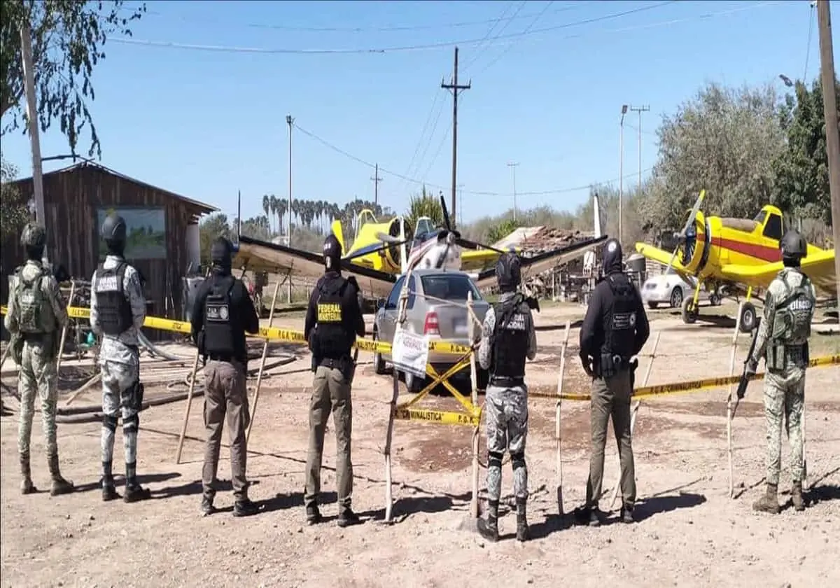 Decomiso de aeronaves en Ahome Ejército Mexicano y FGR aseguran vehículos y destruyen pista clandestina.