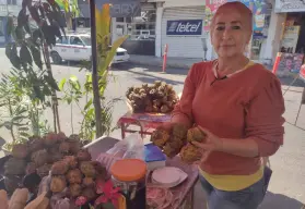 Claudia Loera tiene sus raíces de trabajo y tradición en el Mercadito Rafael Buelna de Culiacán