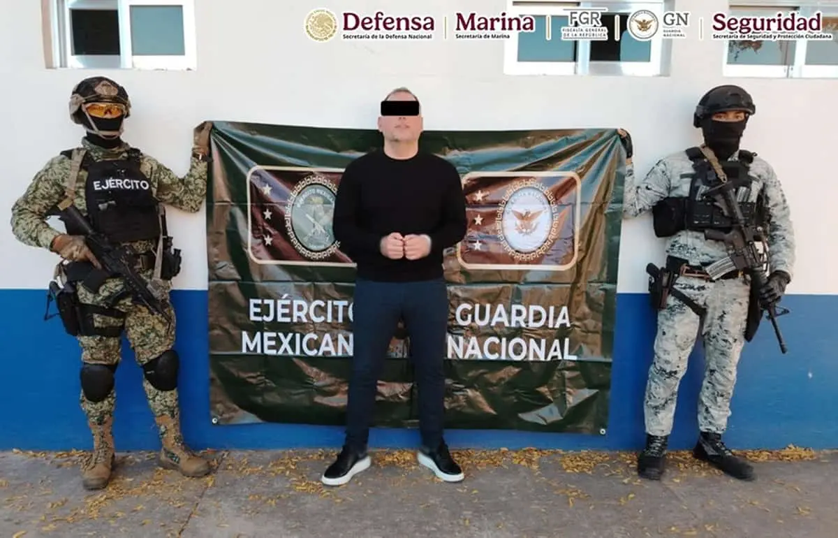 En Culiacán, arrestan a “El Güerito”, presunto operador clave de Los Chapitos en el narcotráfico.