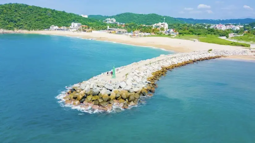 Playa Chahué en Huatulco. Oaxaca. Foto: Camino real