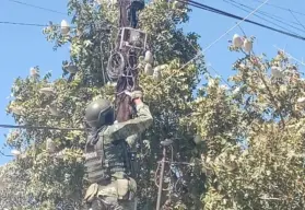 Operativo en Culiacán: se retiran cámaras de videovigilancia irregulares instaladas en estructuras públicas