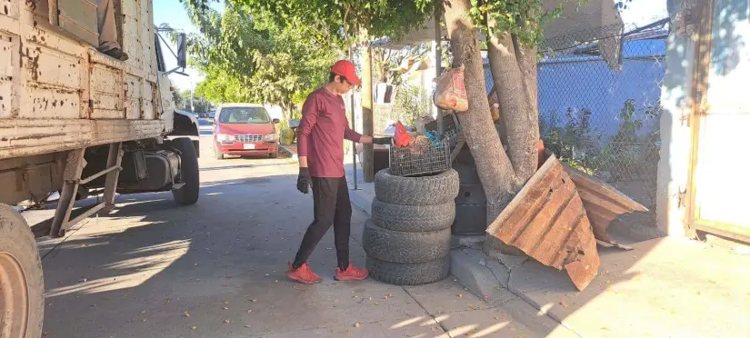 Culiacán avanza en la lucha contra el dengue con campaña de descacharrización en la colonia 21 de Marzo