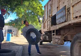 Culiacán avanza en la lucha contra el dengue con campaña de descacharrización en la colonia 21 de Marzo