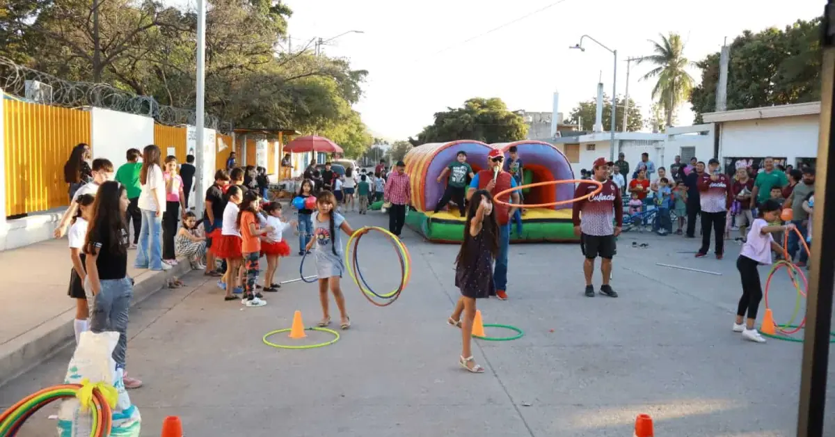 Arte, cultura y deporte en el 34 aniversario de la Colonia 8 de Febrero en Culiacán