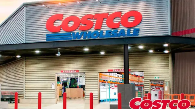 Las acciones de Costco se cotizan un 1.90 % menos, según datos de Benzinga Pro, plataforma de noticias e investigación financiera para inversionistas.