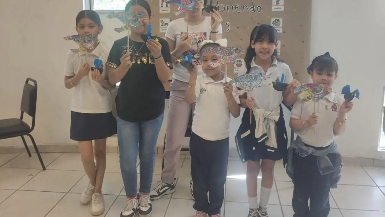 En la biblioteca se brinda a la comunidad un lugar accesible y acogedor para el fomento de la lectura, el aprendizaje y la creatividad. Foto: IMCC