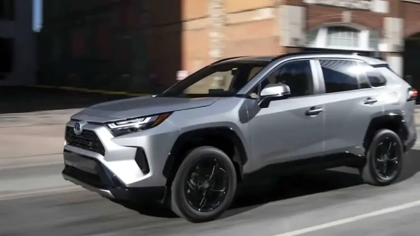 Los autos que llegarán a México en 2025 y 2026 El RAV4 promete conquistar el mercado mexicano en 2026. Foto:; Toyota
