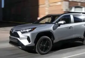 Toyota RAV4 2025 llega a México: precios, versiones y características del SUV más vendido